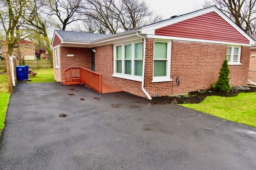 2837 18th St, North Chicago, IL, 60064-1516 | Card Image