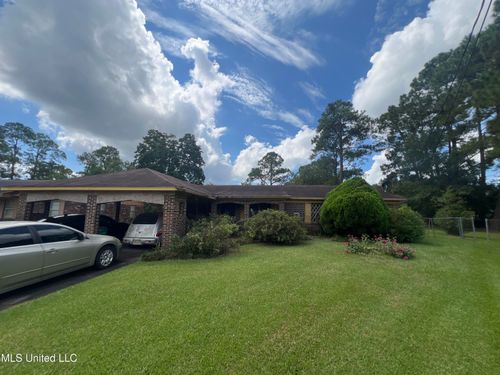 4443 Robinhood Dr, Moss Point, MS, 39563-5637 | Card Image