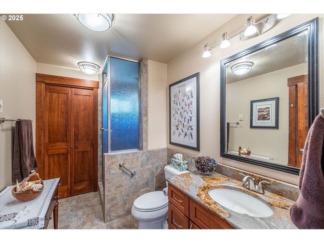 Bathroom-Hall | Image 33