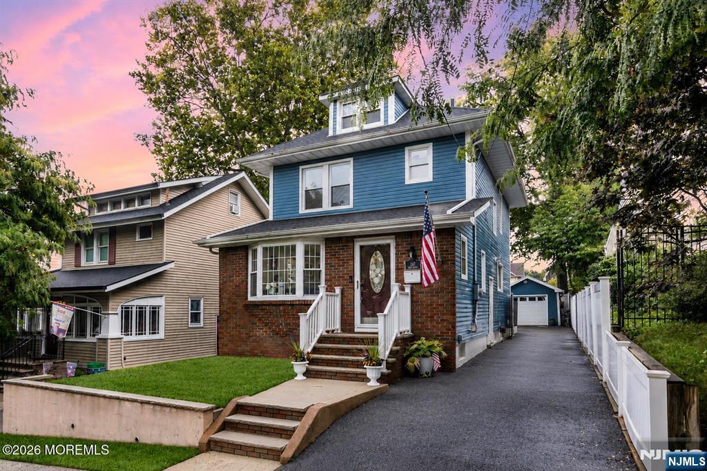 Residential in Lyndhurst