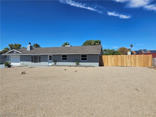 1580 Quarter Horse Dr, Henderson, NV, 89002-8856 | Card Image