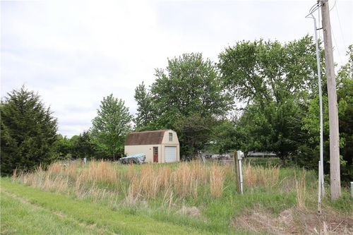 42 Buckskin Dr, Linn Valley, KS, 66040-5202 | Card Image