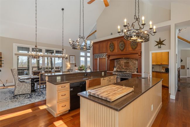 25 Hurrah Rdg, House other with 6 bedrooms, 7 bathrooms and null parking in Scaly Mountain NC | Image 26