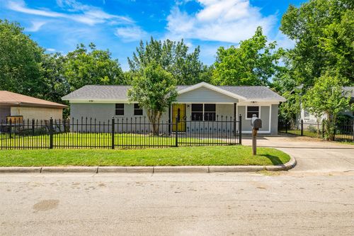 4712 Melinda Dr, Forest Hill, TX, 76119-7531 | Card Image