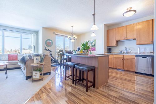 304-1070 Grandview Ct Ne, Columbia Heights, MN, 55421-2387 | Card Image