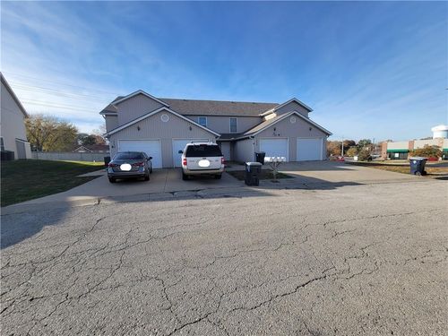 10636-10630-10636 N Locust Ct, Kansas City, MO, 64155-1887 | Card Image