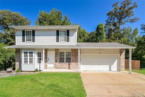 5501 White Oak Ln, Imperial, MO, 63052-1737 | Card Image