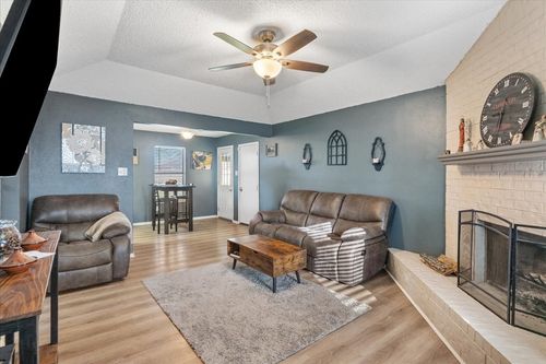 432 Post Oak Ln, Burleson, TX, 76028-6249 | Card Image