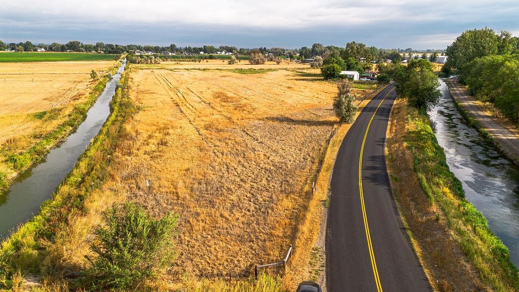 Land in Blackfoot 4