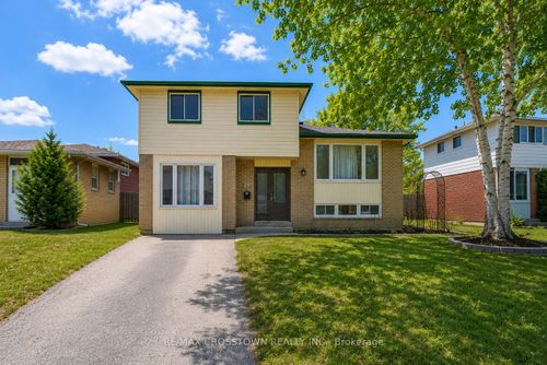 29 Baker Cres, Barrie, ON, L4M3J4 | Card Image
