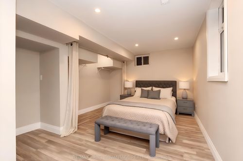 lower-406 Jane Ave, Oshawa, ON, L1J3L4 | Card Image