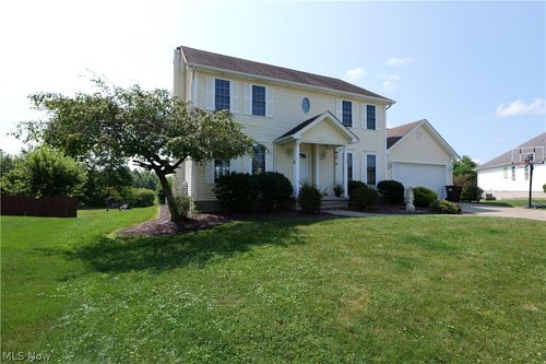 5295 Sycamore Hill Dr, New Middletown, OH, 44442-8768 | Card Image