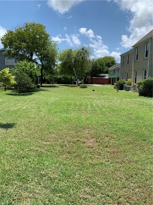 1121 Ocean Dr, Corpus Christi, TX, 78404-2331 | Card Image
