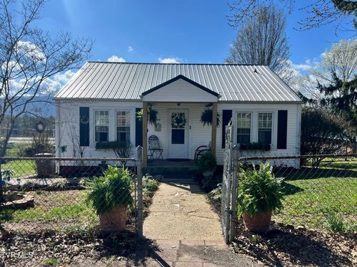 424 Bay Street, Mount Carmel, TN, 37645 | Card Image