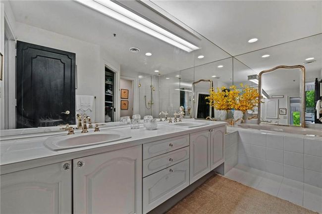 APT-6A - 2660 Peachtree Rd Nw, Condo with 2 bedrooms, 2 bathrooms and 2 parking in Atlanta GA | Image 28