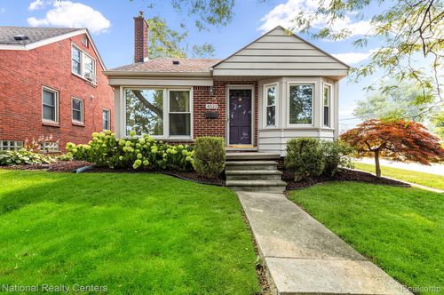 4521 Elmwood Ave, Royal Oak, MI, 48073-1548 | Card Image