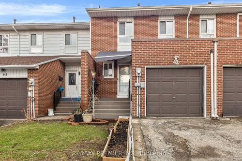 19-42 San Marinoway, North York, ON, M3N2Y3 | Card Image