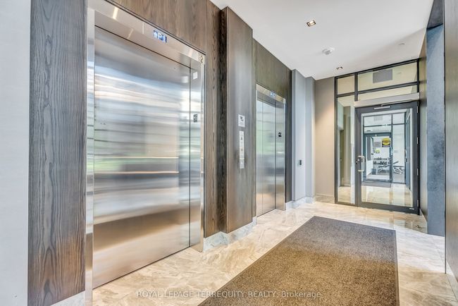 910 - 1461 Lawrence Ave W, Condo with 3 bedrooms, 3 bathrooms and null parking in Toronto ON | Image 25