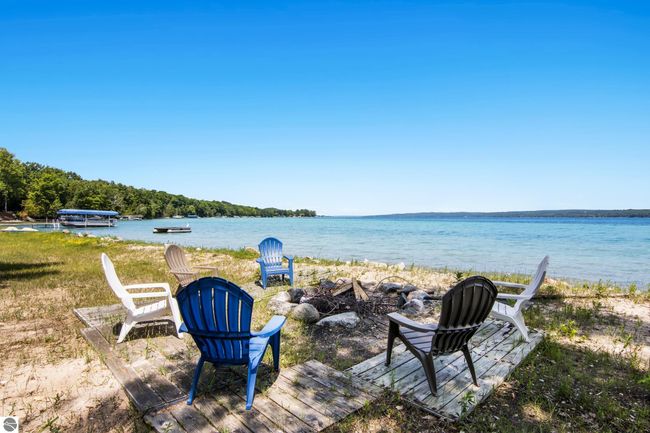 3485 N West Torch Lake Dr, House other with 5 bedrooms, 4 bathrooms and null parking in Kewadin MI | Image 12