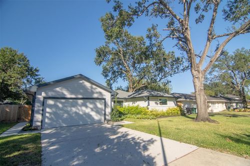 5534 Pagewood Ln, Houston, TX, 77056-7231 | Card Image
