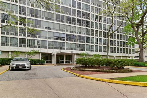 800-601 E 32nd Street, Chicago, IL, 60616 | Card Image