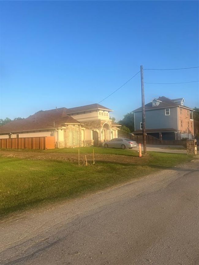 122 N 3 Rd St, Home with 0 bedrooms, 0 bathrooms and null parking in South Houston TX | Image 7