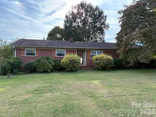 217 Tanner St, Rutherfordton, NC, 28139-3143 | Card Image