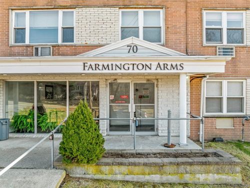 unit-1v-70 Farmington Ave, New London, CT, 06320-3217 | Card Image