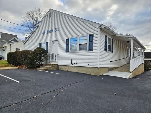 49 Birch St, Derry, NH, 03038-2716 | Card Image