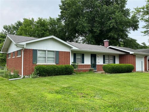 230 N 44th St, Belleville, IL, 62226-5224 | Card Image