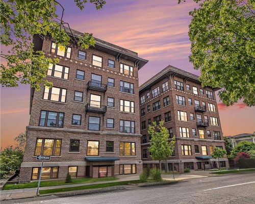 471 W South St, Kalamazoo, MI, 49007-4678 | Card Image