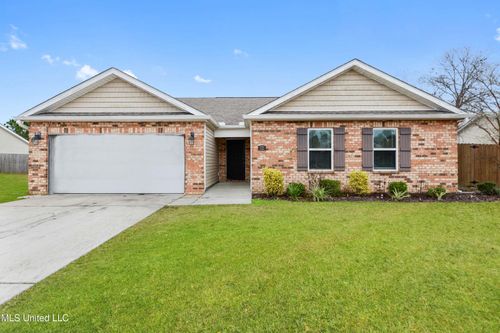 72 Whisperwood Ln, Ocean Springs, MS, 39564-9214 | Card Image