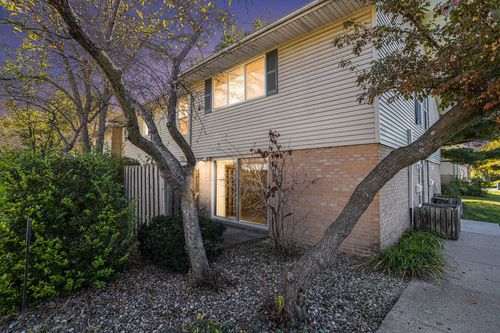 3659 Kenbrooke Ct, Kalamazoo, MI, 49006-5438 | Card Image