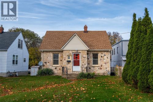 790 London Rd, Sarnia, ON, N7T4Y1 | Card Image