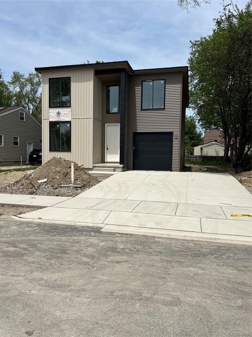 1335 E Cambourne Street, Ferndale, MI, 48220 | Card Image