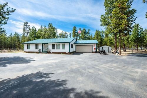 15924 Sparks Dr, La Pine, OR, 97739-9917 | Card Image