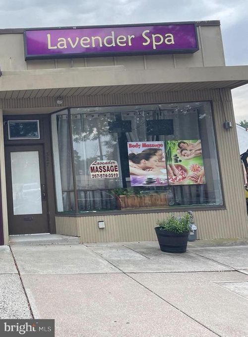 327 S York Rd, HATBORO, PA, 19040-3417 | Card Image