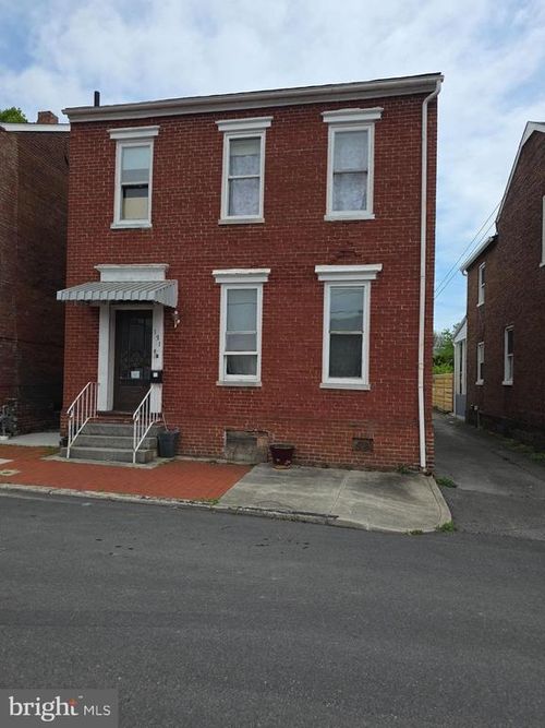 131 Hanover St, CUMBERLAND, MD, 21502-2081 | Card Image