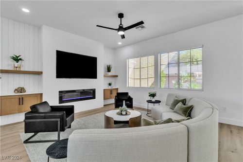 10301 Long Leaf Pl, Las Vegas, NV, 89134-5160 | Card Image