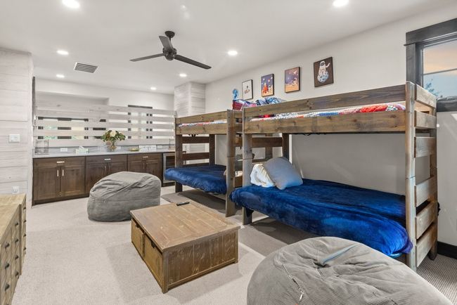 LARGE BONUS ROOM WITH BUNK BEDS | Image 21