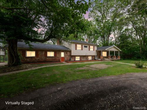 22191 Bell Rd, New Boston, MI, 48164-9228 | Card Image