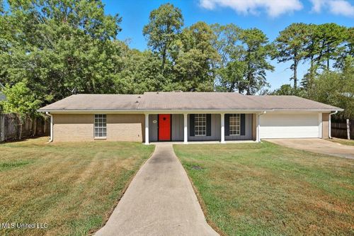 23 Fox Glen Cir, Brandon, MS, 39042-2205 | Card Image