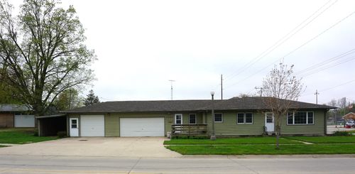 1702 Washington St, Eldora, IA, 50627-2356 | Card Image