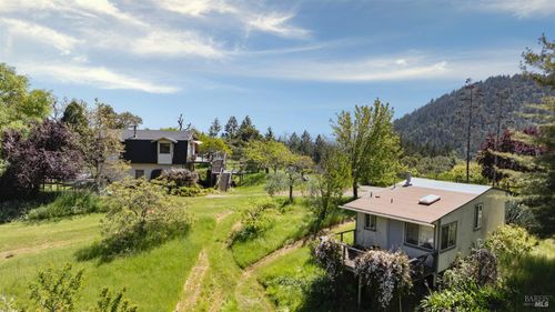10957 Westside Rd, Healdsburg, CA, 95448-8351 | Card Image