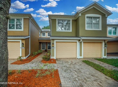 34g-8527 Little Swift Cir, Jacksonville, FL, 32256-9642 | Card Image