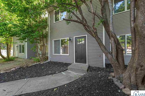 1641 Pleasant View Dr, North Mankato, MN, 56003-2429 | Card Image
