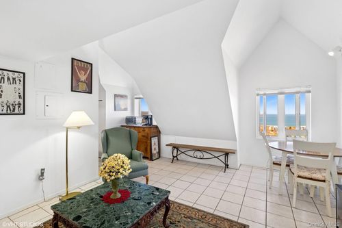 apt-423-236 Edgemere St, Montauk, NY, 11954-5514 | Card Image