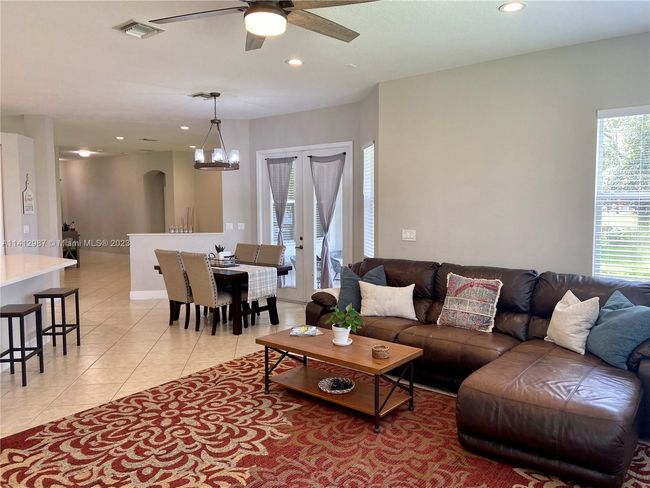 3886 W Whitewater Ave, House other with 4 bedrooms, 3 bathrooms and null parking in Weston FL | Image 4