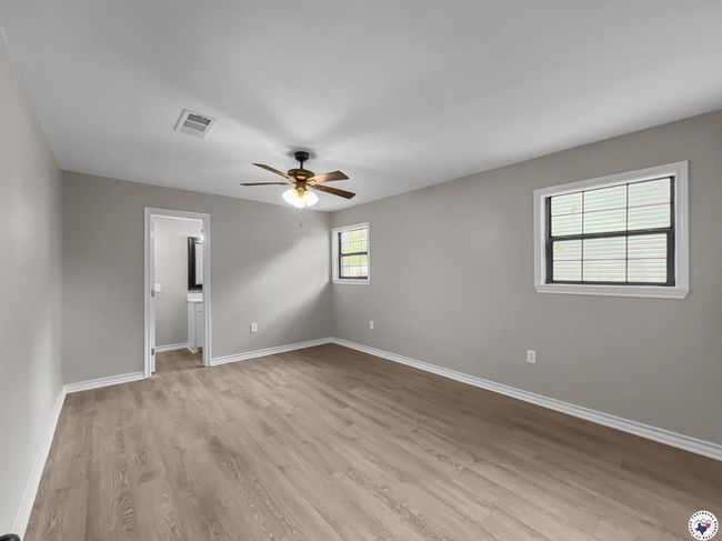 202 Main St, House other with 3 bedrooms, 2 bathrooms and null parking in Hooks TX | Image 13