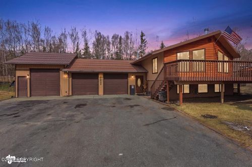 22545 Lampert Cir, Chugiak, AK, 99567-5432 | Card Image